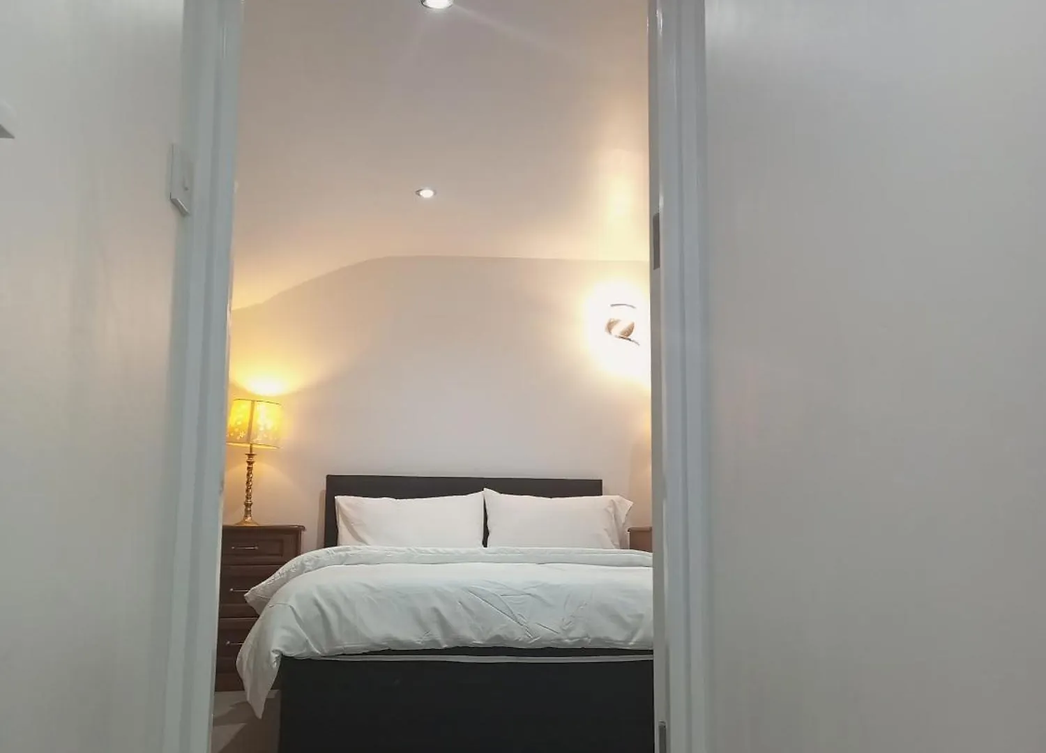 Homestay Family Lodge, Princess Lodge, Executive Lodge, Master'S Lodge Ilford